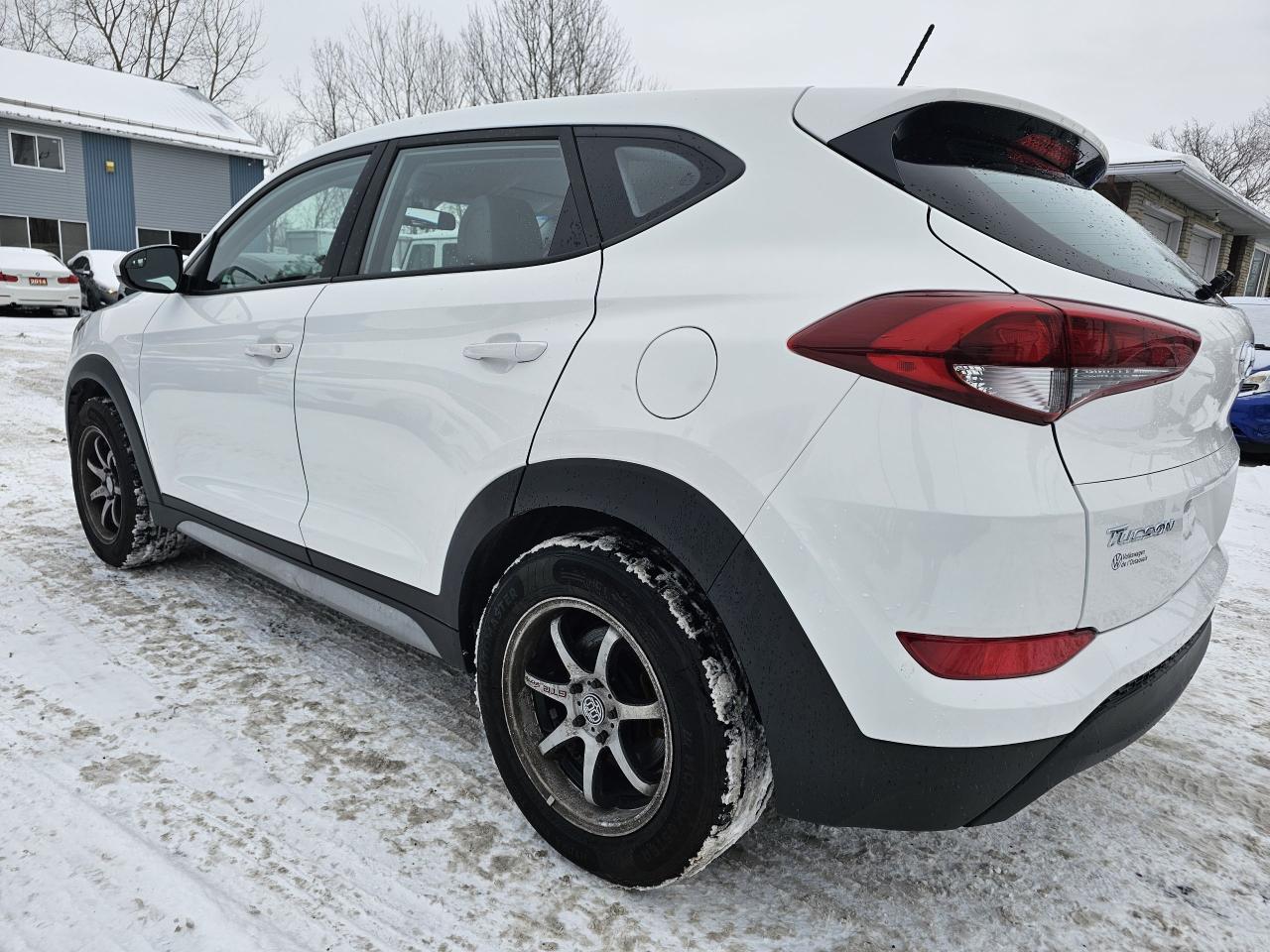 2017 Hyundai Tucson AWD 4dr 2.0L, AUTO, A/C, BLUETOOTH, BACKUP CAMERA Photo