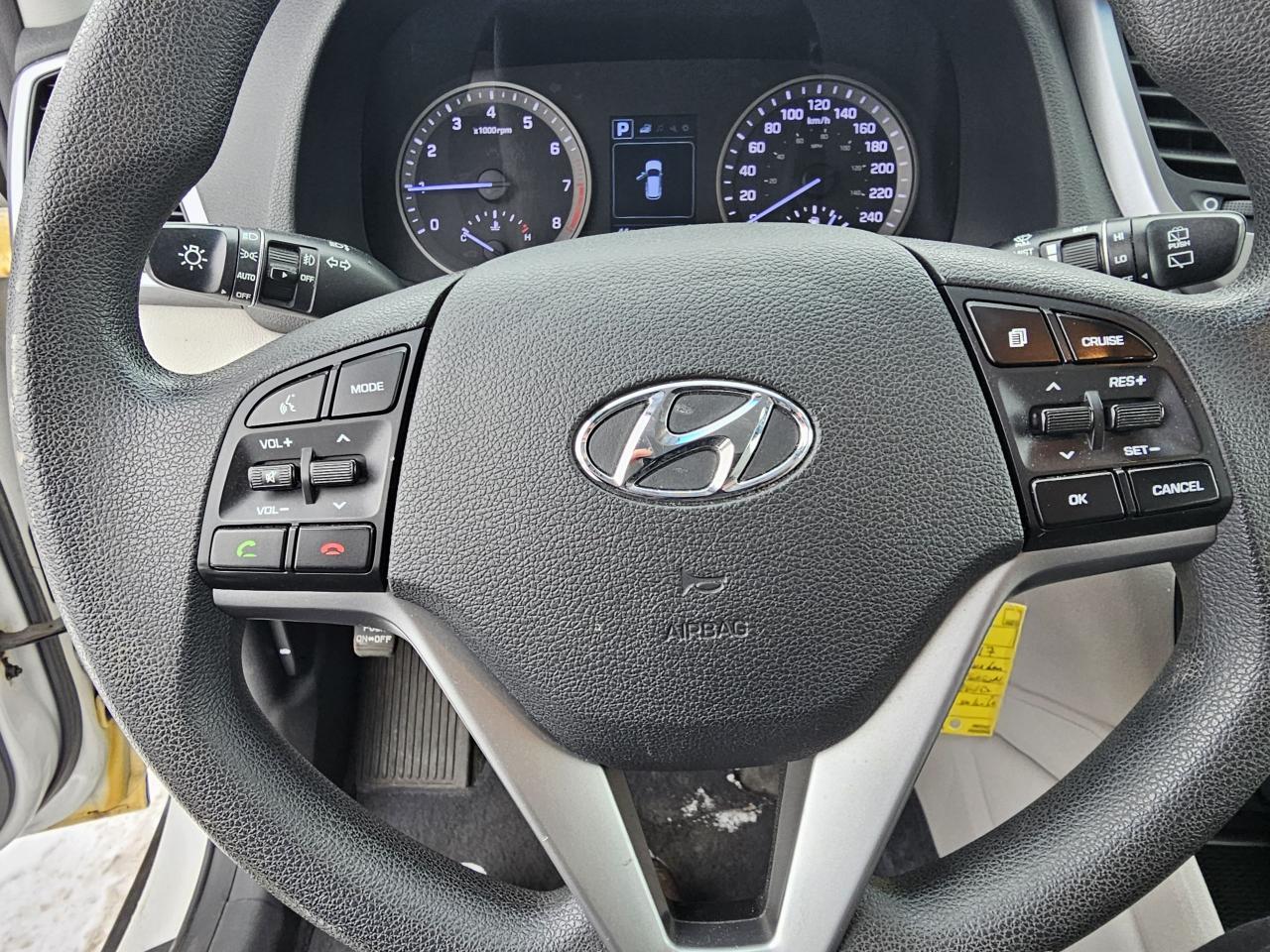 2017 Hyundai Tucson AWD 4dr 2.0L, AUTO, A/C, BLUETOOTH, BACKUP CAMERA Photo