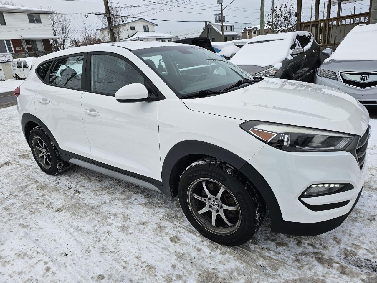 2017 Hyundai Tucson AWD 4dr 2.0L, AUTO, A/C, BLUETOOTH, BACKUP CAMERA Photo