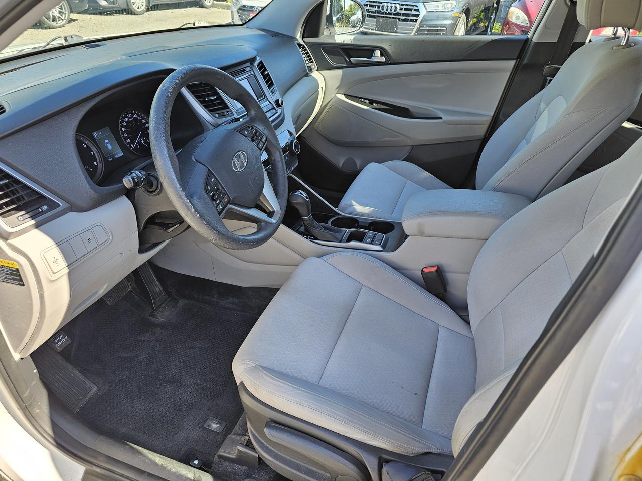 2017 Hyundai Tucson AWD 4dr 2.0L, AUTO, A/C, BLUETOOTH, BACKUP CAMERA Photo