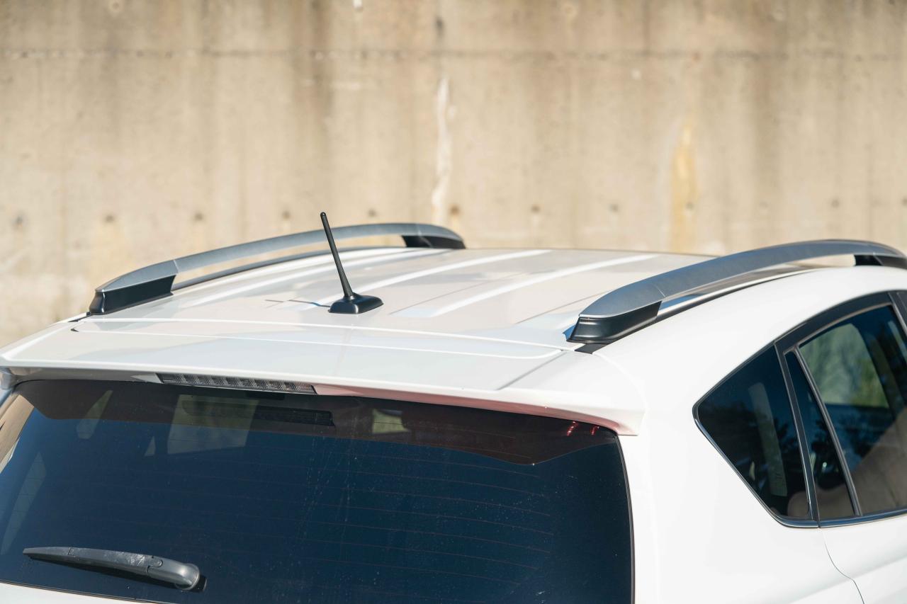 2015 Toyota RAV4 XLE - Photo #11