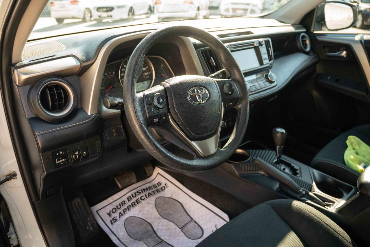 2015 Toyota RAV4 XLE - Photo #21