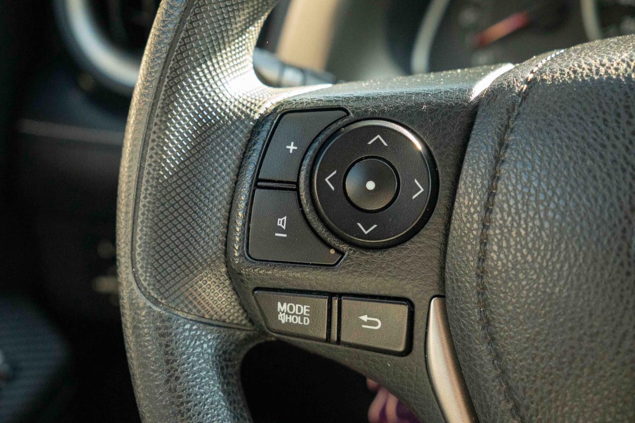 2015 Toyota RAV4 XLE - Photo #25