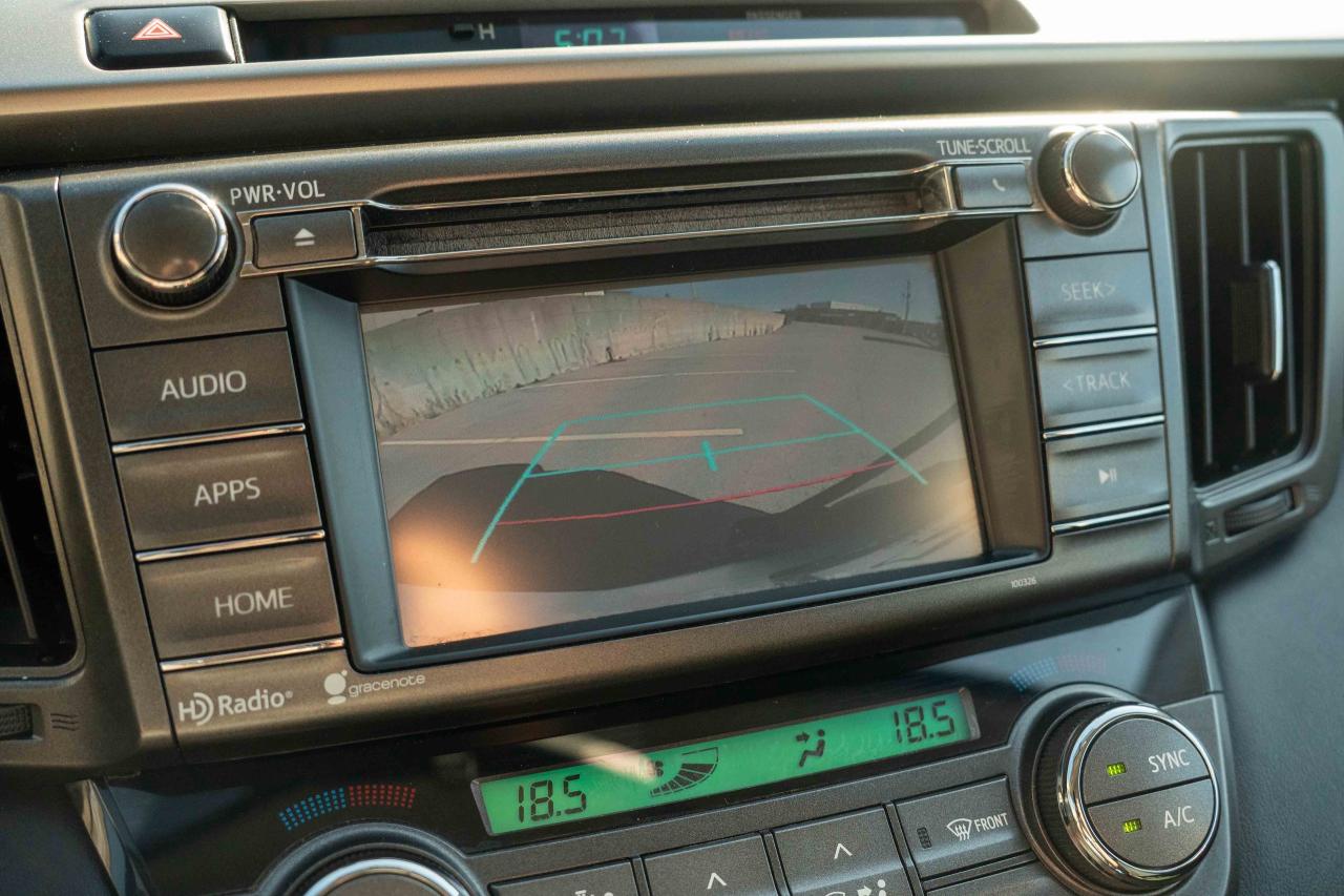2015 Toyota RAV4 XLE - Photo #33