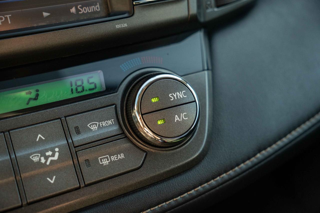 2015 Toyota RAV4 XLE - Photo #36