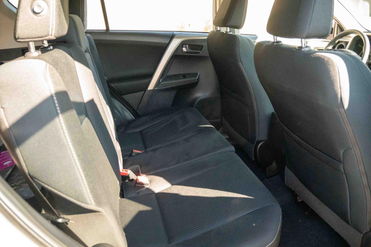 2015 Toyota RAV4 XLE - Photo #47