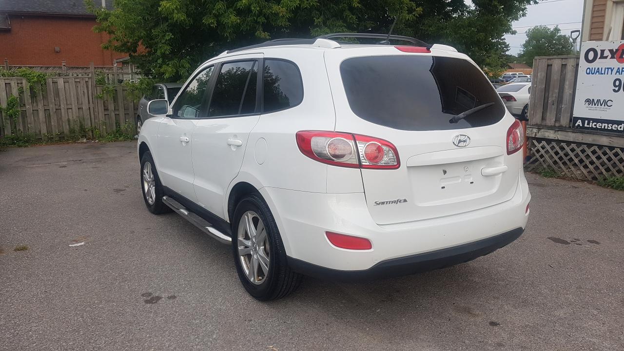 2012 Hyundai Santa Fe GL Premium Photo2