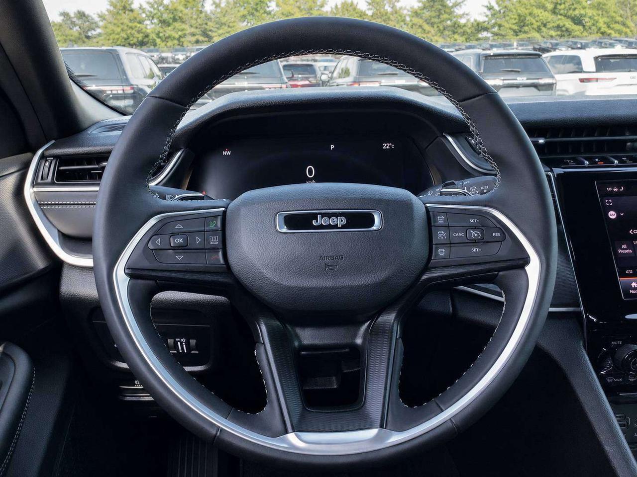 2025 Jeep Grand Cherokee Altitude | Sunroof | SafetyTech |Heated Seats |4X4 Photo
