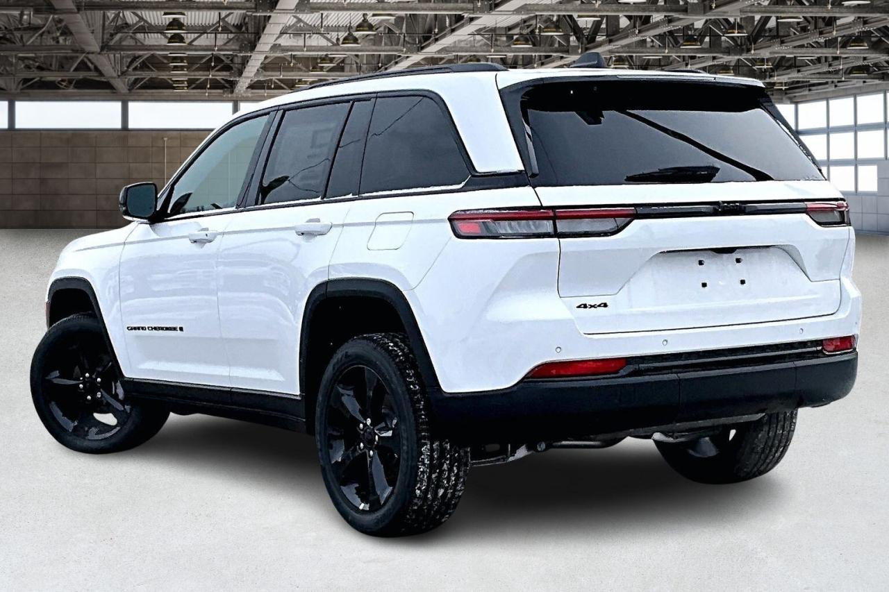 2025 Jeep Grand Cherokee ALTITUDE 4X4  Leather | Power SunRoof | 20" Wheels Photo2