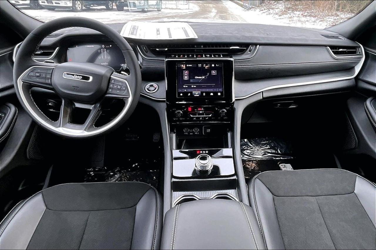 2025 Jeep Grand Cherokee ALTITUDE 4X4  Leather | Power SunRoof | 20" Wheels Photo