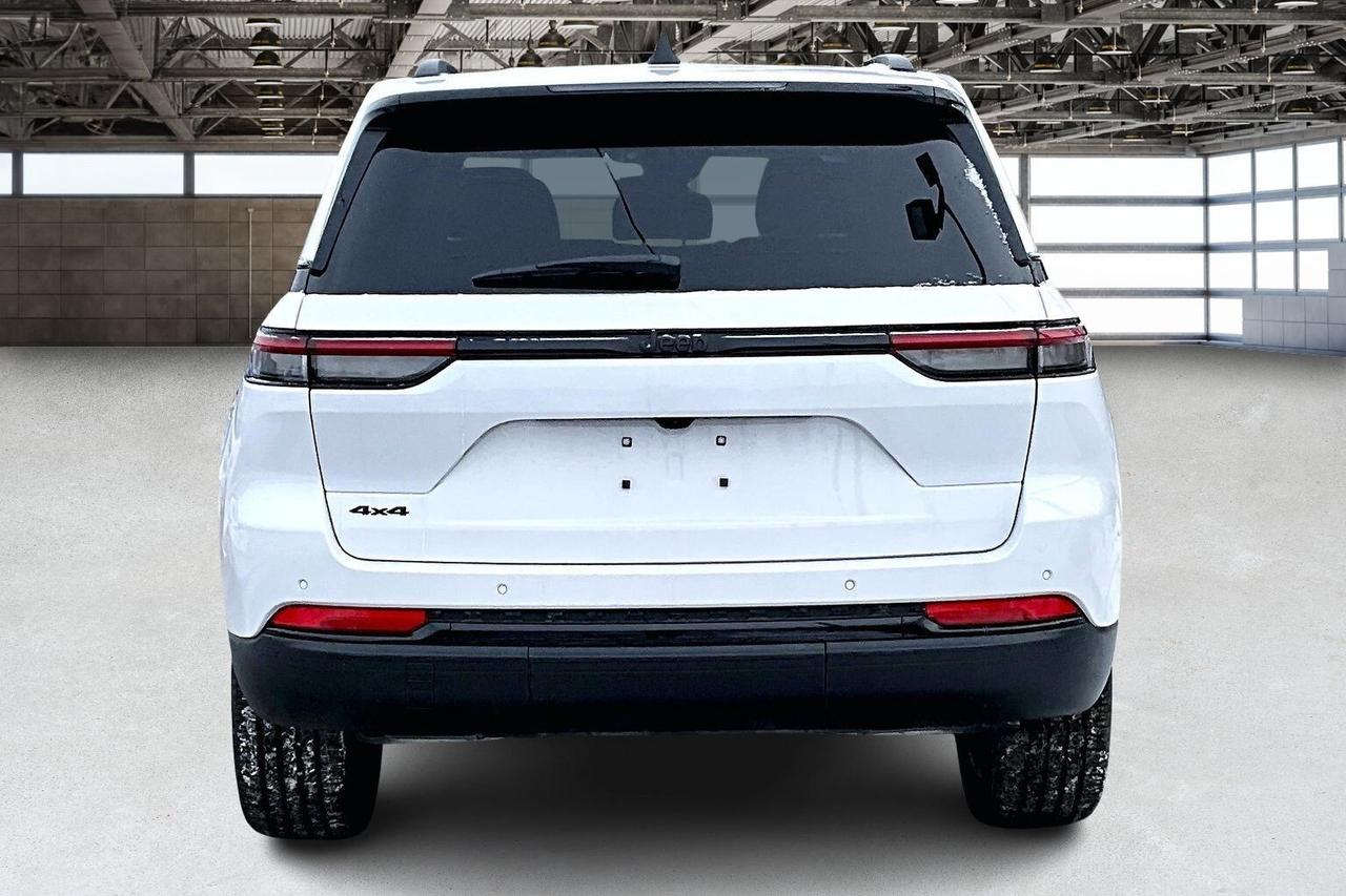 2025 Jeep Grand Cherokee ALTITUDE 4X4  Leather | Power SunRoof | 20" Wheels Photo