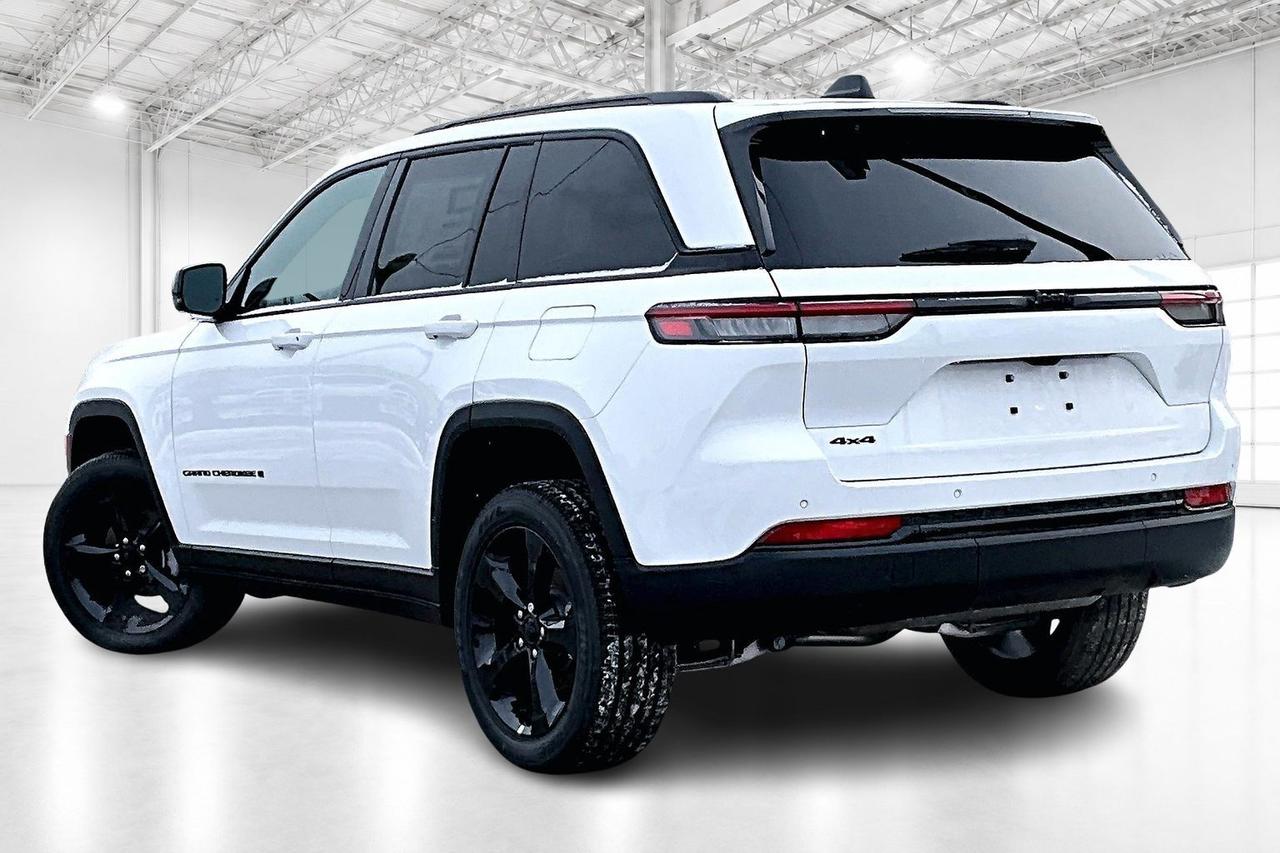 2025 Jeep Grand Cherokee ALTITUDE 4X4  Leather | Power SunRoof | 20" Wheels Photo2