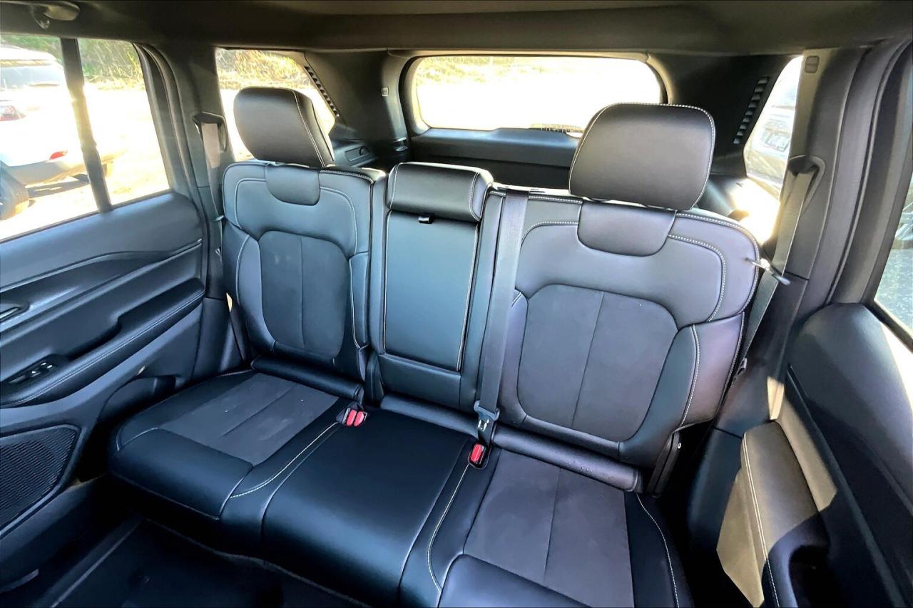 2025 Jeep Grand Cherokee ALTITUDE 4X4 | Side Step | Power Sunroof | Tow Pkg Photo