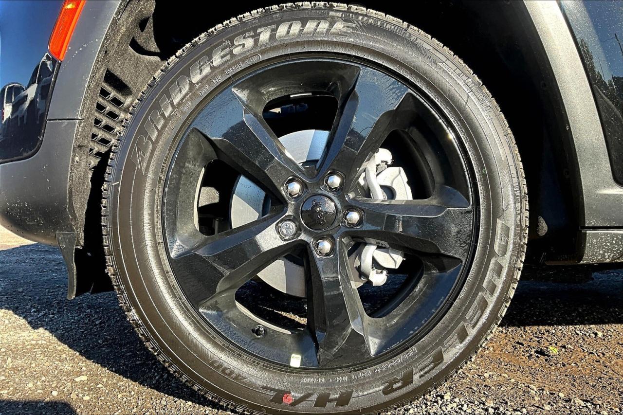 2025 Jeep Grand Cherokee ALTITUDE 4X4 | Side Step | Power Sunroof | Tow Pkg Photo