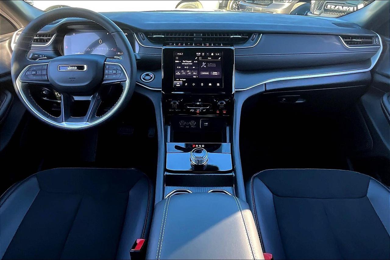 2025 Jeep Grand Cherokee ALTITUDE 4X4 | Side Step | Power Sunroof | Tow Pkg Photo