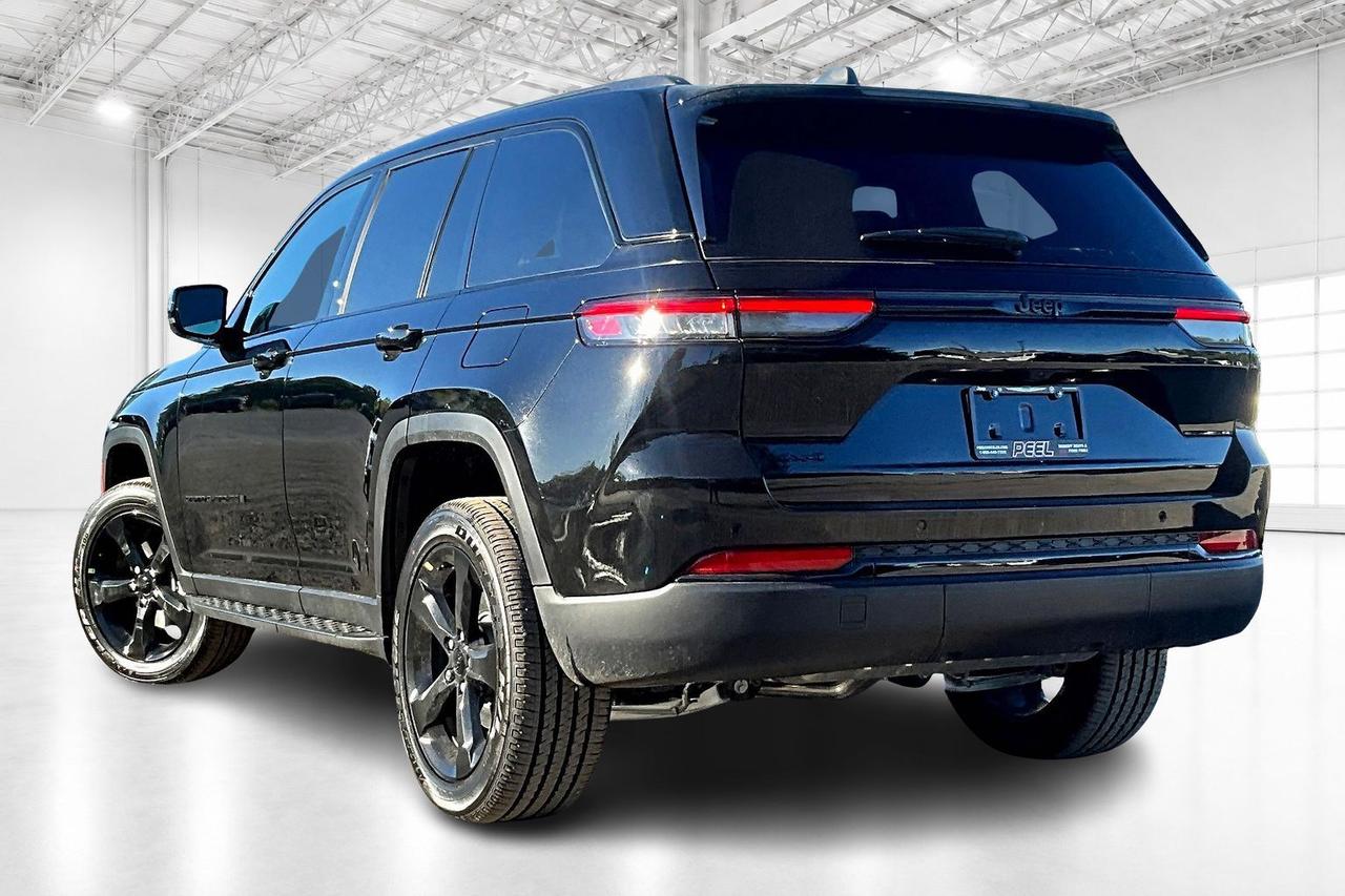2025 Jeep Grand Cherokee ALTITUDE 4X4 | Side Step | Power Sunroof | Tow Pkg Photo