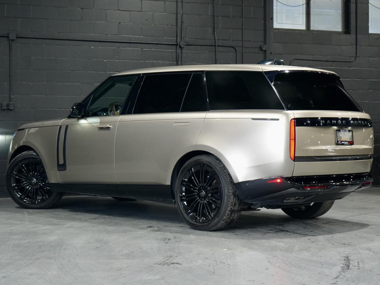 2023 Land Rover Range Rover Autobiography/ANTI THEFT/HUD/PANO/23 IN RIM/7PASS Photo