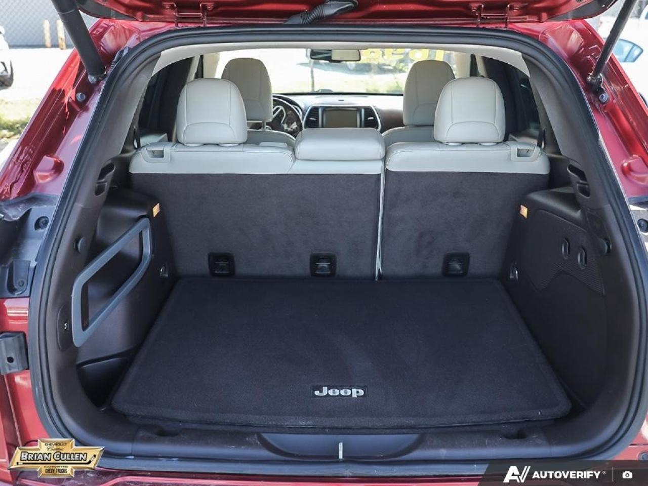 2017 Jeep Cherokee Overland 4WD 4dr Overland Photo