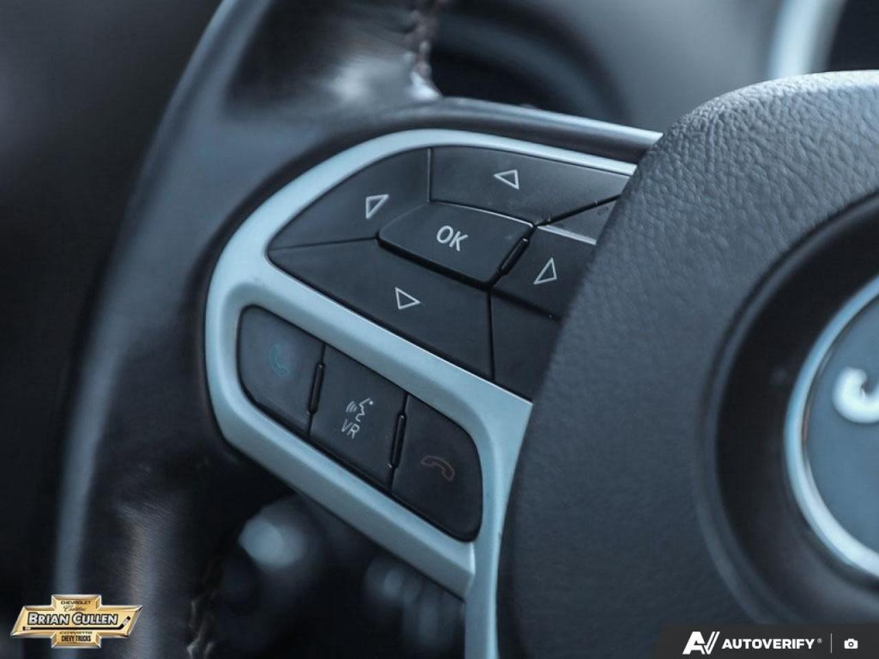 2017 Jeep Cherokee Overland 4WD 4dr Overland Photo