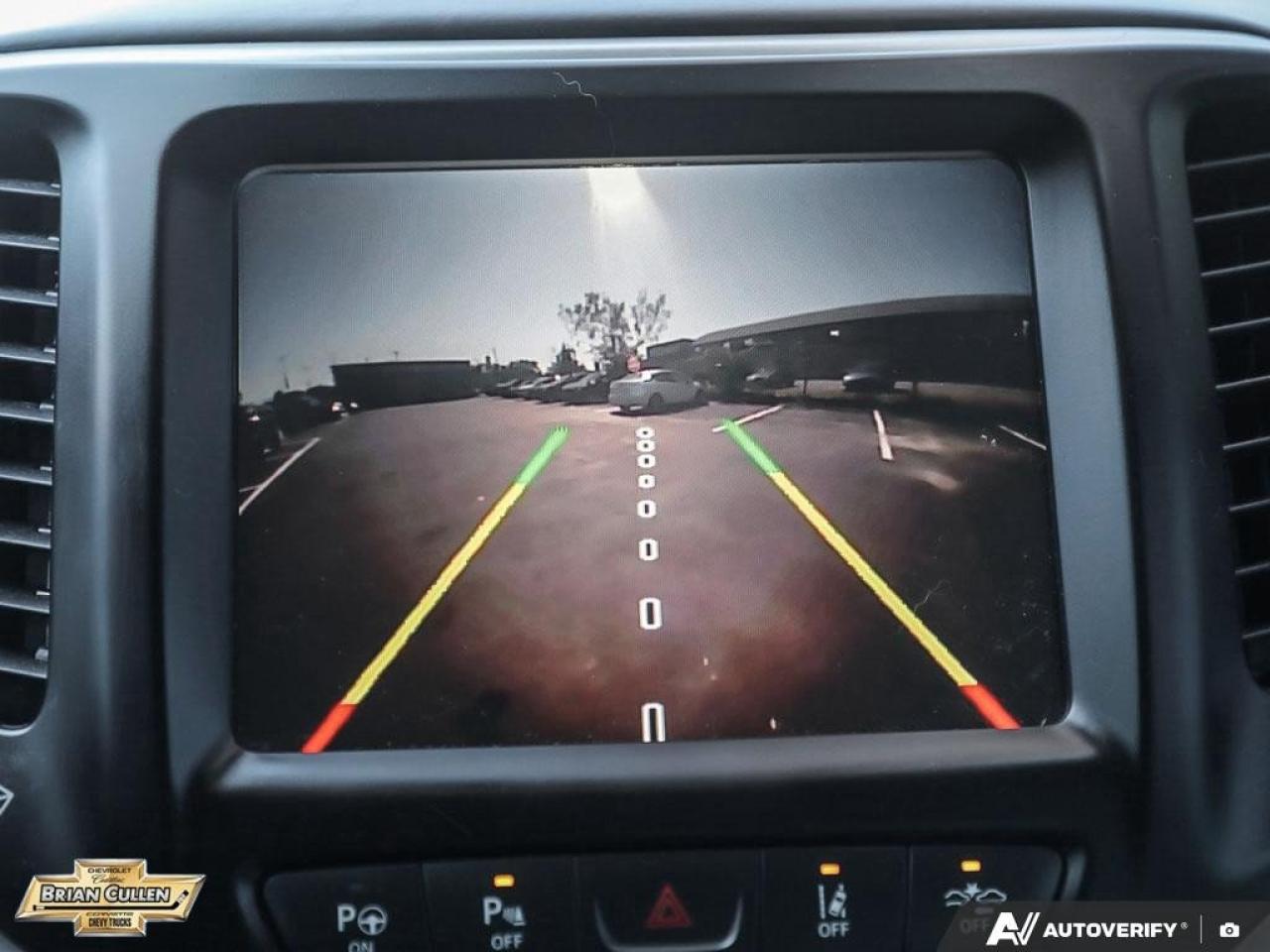 2017 Jeep Cherokee Overland 4WD 4dr Overland Photo