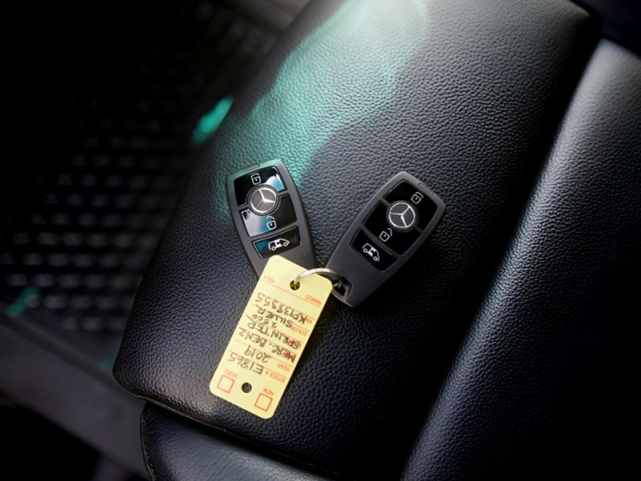 2019 Mercedes-Benz Sprinter Passenger Van Passenger 144 WB  **V6-DIESEL 12-PASS** Photo