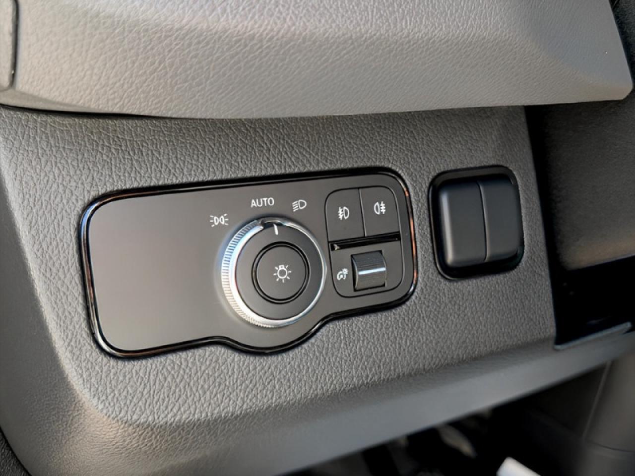 2019 Mercedes-Benz Sprinter Passenger Van Passenger 144 WB  **V6-DIESEL 12-PASS** Photo