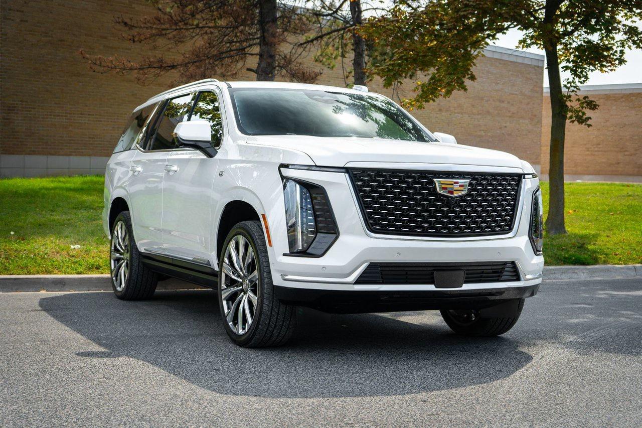 2025 Cadillac Escalade 4WD Premium Luxury Photo2