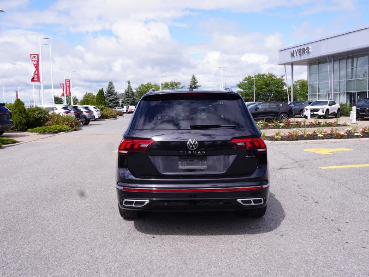 2023 Volkswagen Tiguan Highline R-Line  - Premium Audio Photo4