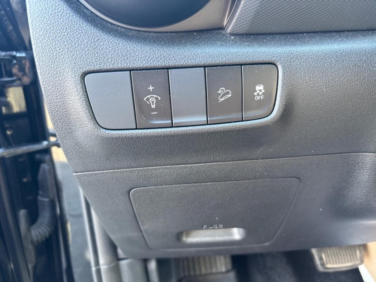 2023 Hyundai KONA 2.0L Preferred AWD  -  Heated Seats Photo