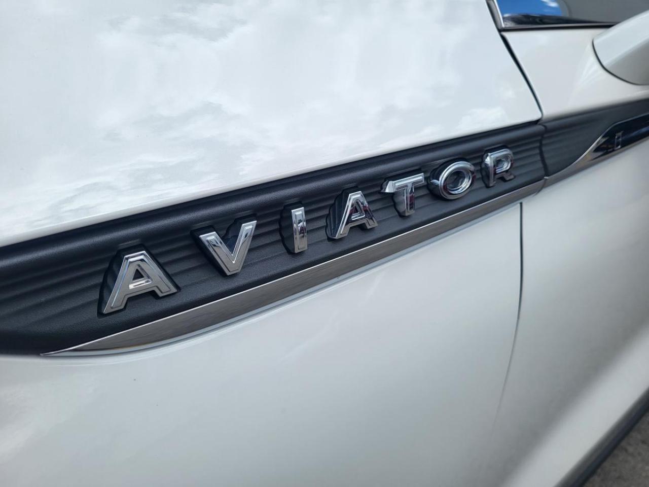 2022 Lincoln Aviator Reserve AWD Photo