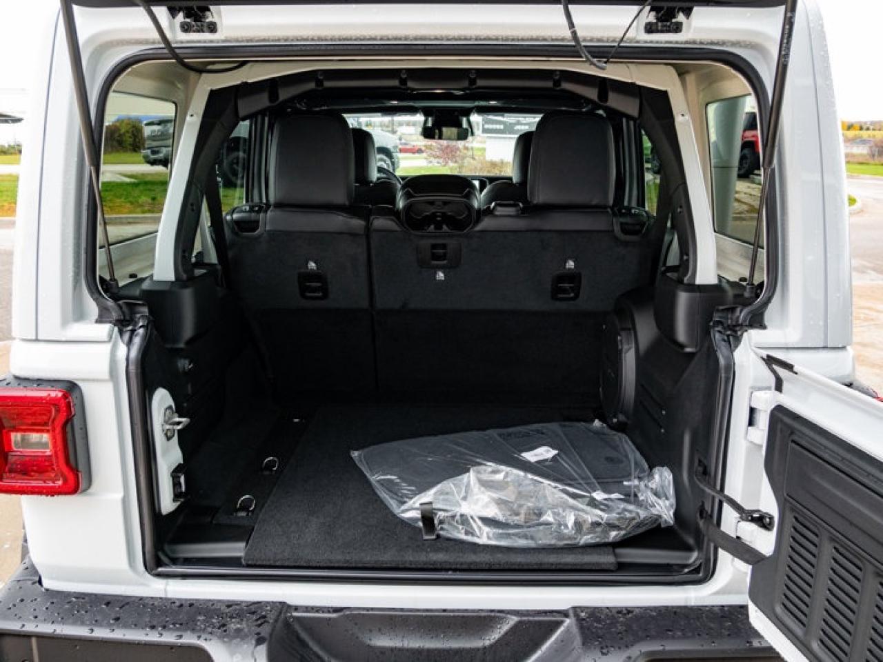 2026 Jeep Wrangler Sahara Photo