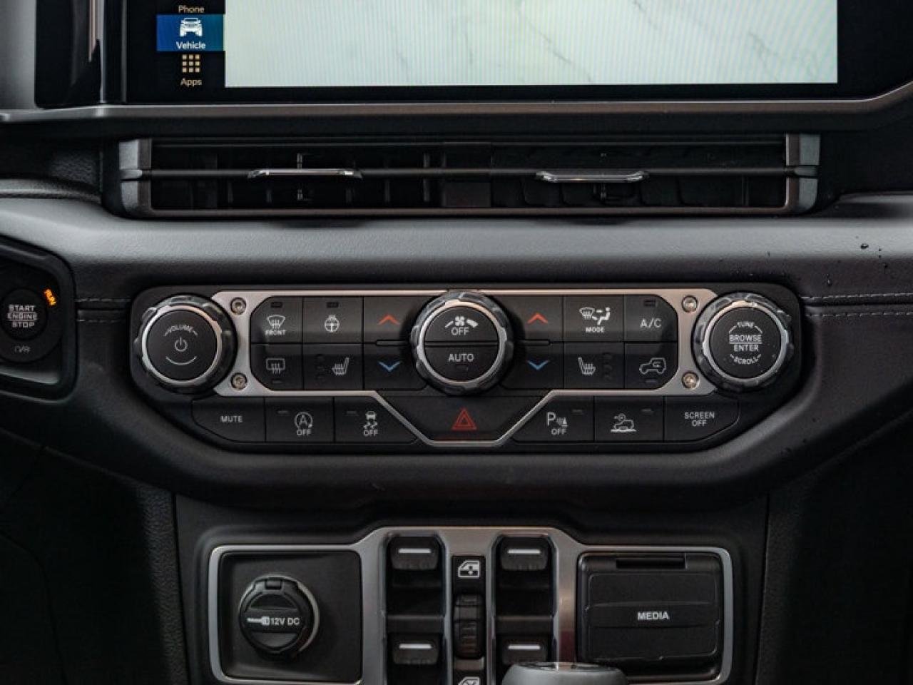 2026 Jeep Wrangler Sahara Photo