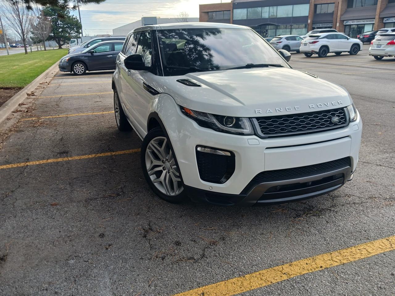2017 Land Rover Range Rover Evoque HSE Dynamic - Photo #2