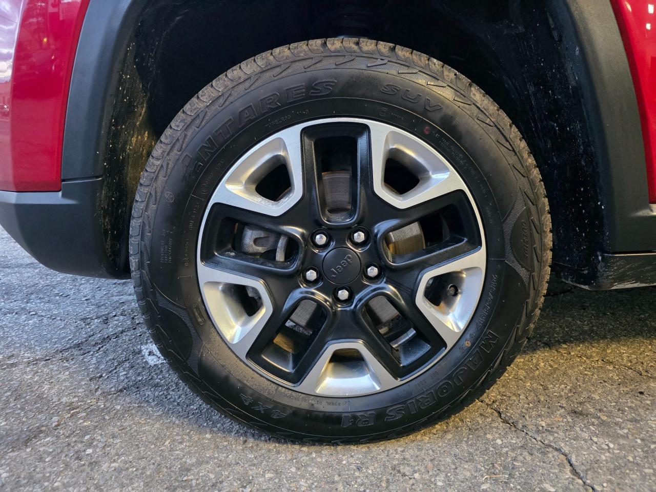 2018 Jeep Compass Trailhawk NAVI | Leather | Sunroof | Backup Camera | Heated Seats Photo