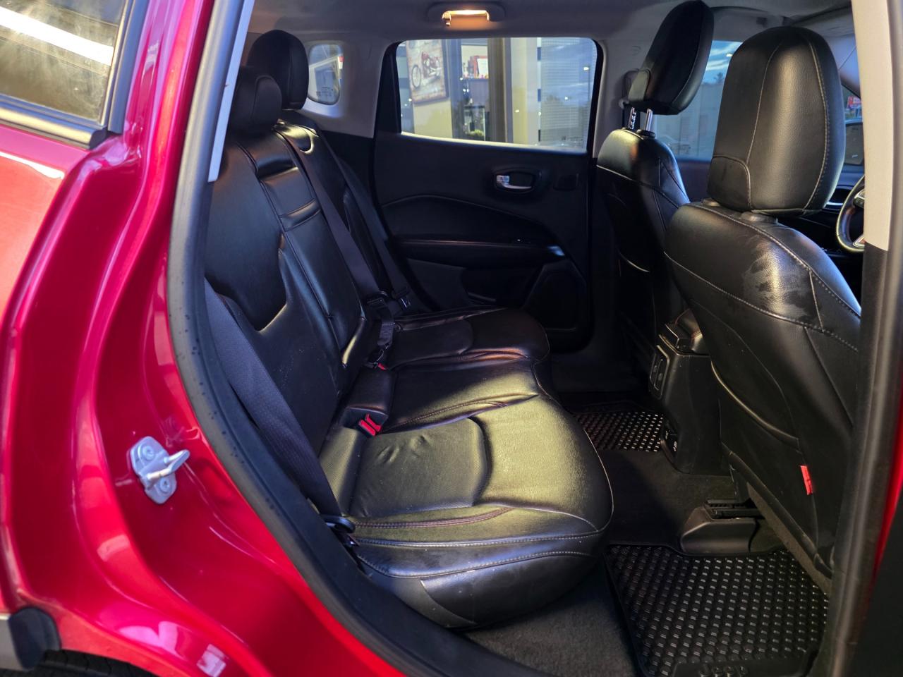 2018 Jeep Compass Trailhawk NAVI | Leather | Sunroof | Backup Camera | Heated Seats Photo