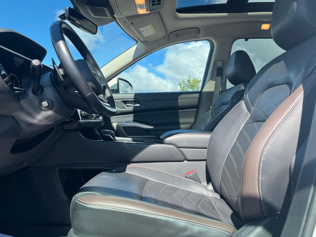 2023 Nissan Pathfinder Platinum 4WD Photo