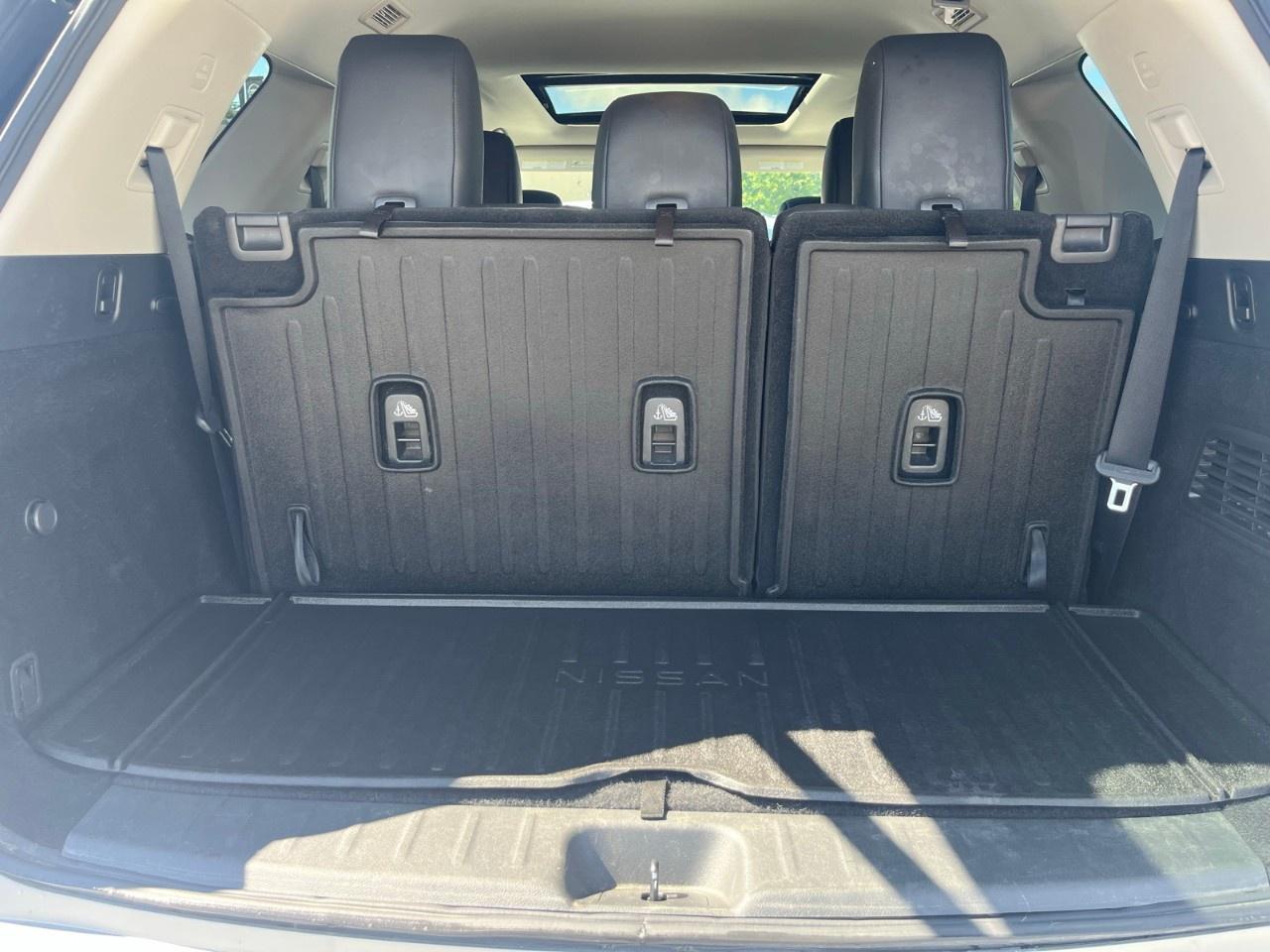 2023 Nissan Pathfinder Platinum 4WD Photo