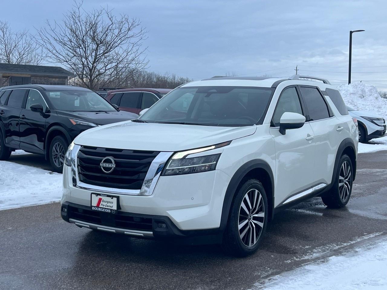 2023 Nissan Pathfinder Platinum 4WD Photo2