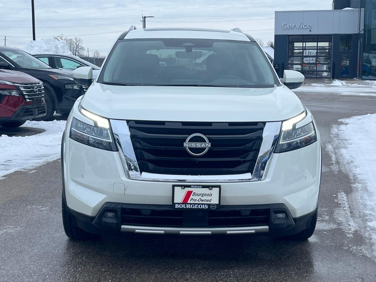 2023 Nissan Pathfinder Platinum 4WD Photo