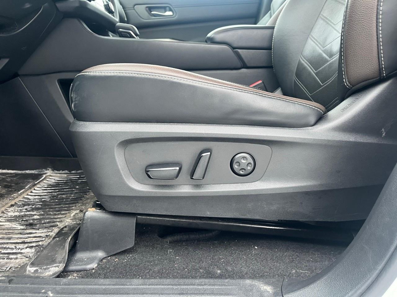 2023 Nissan Pathfinder Platinum 4WD Photo