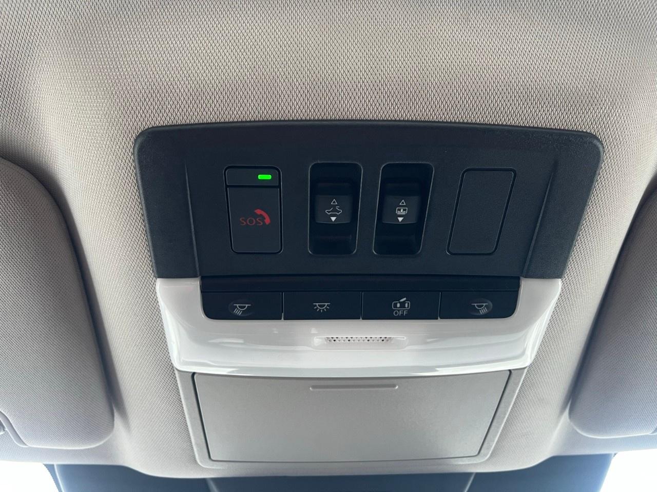 2023 Nissan Pathfinder Platinum 4WD Photo