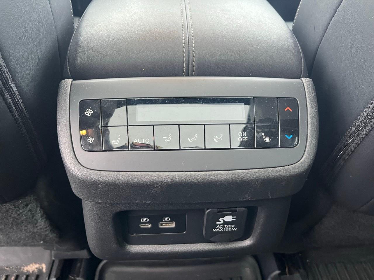 2023 Nissan Pathfinder Platinum 4WD Photo