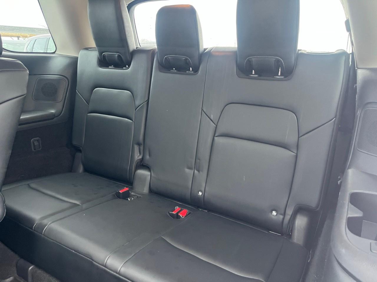 2023 Nissan Pathfinder Platinum 4WD Photo