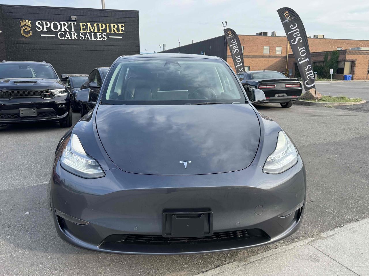 2022 Tesla Model Y LONG RANGE - Photo #2