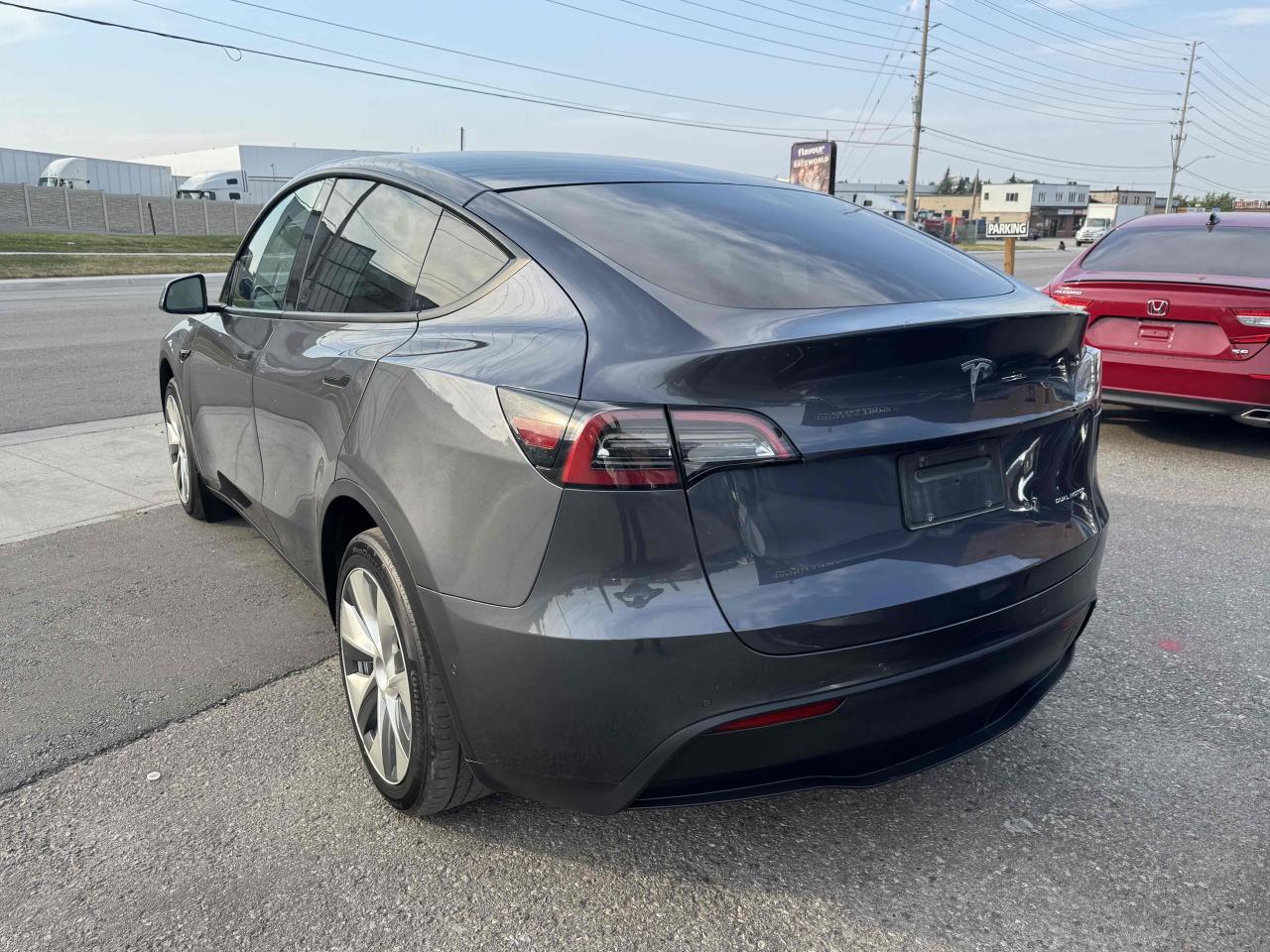 2022 Tesla Model Y LONG RANGE - Photo #5