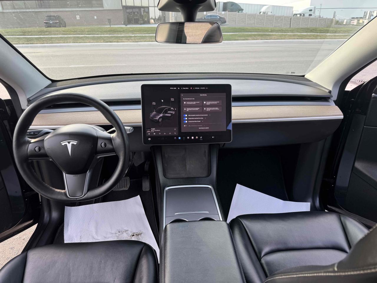 2022 Tesla Model Y LONG RANGE - Photo #18