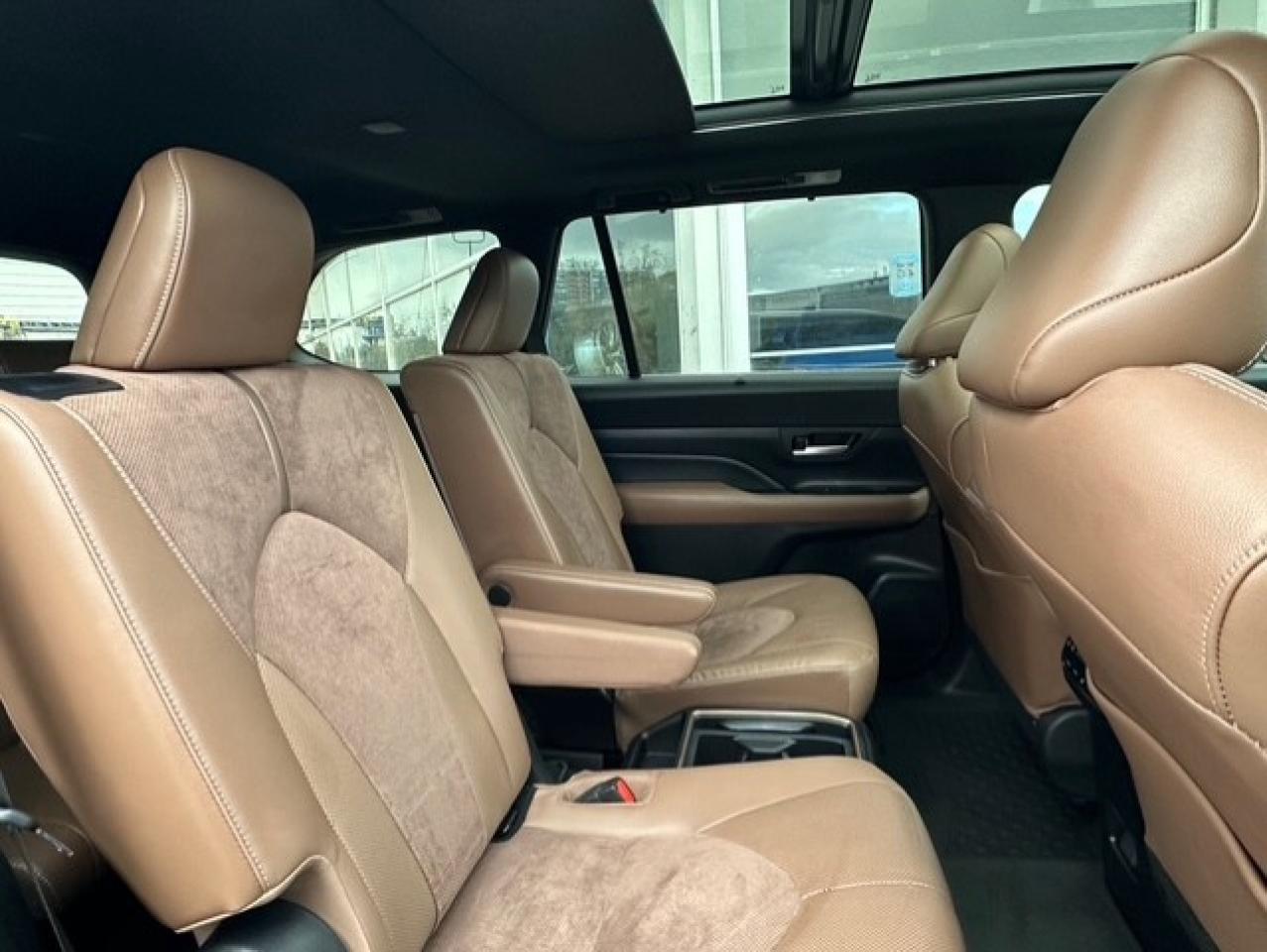 2024 Toyota Grand Highlander Hybrid MAX Platinum Photo