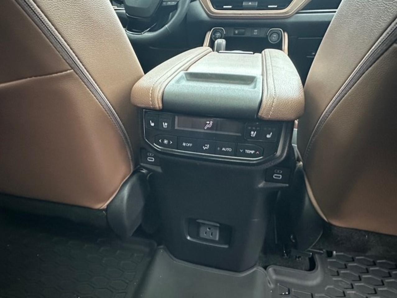 2024 Toyota Grand Highlander Hybrid MAX Platinum Photo