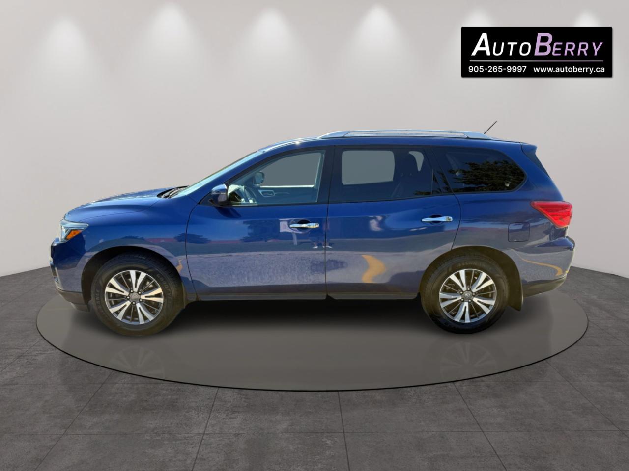 2018 Nissan Pathfinder SV 4X4 Photo