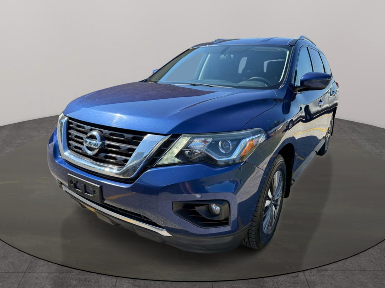 2018 Nissan Pathfinder SV 4X4 Photo3